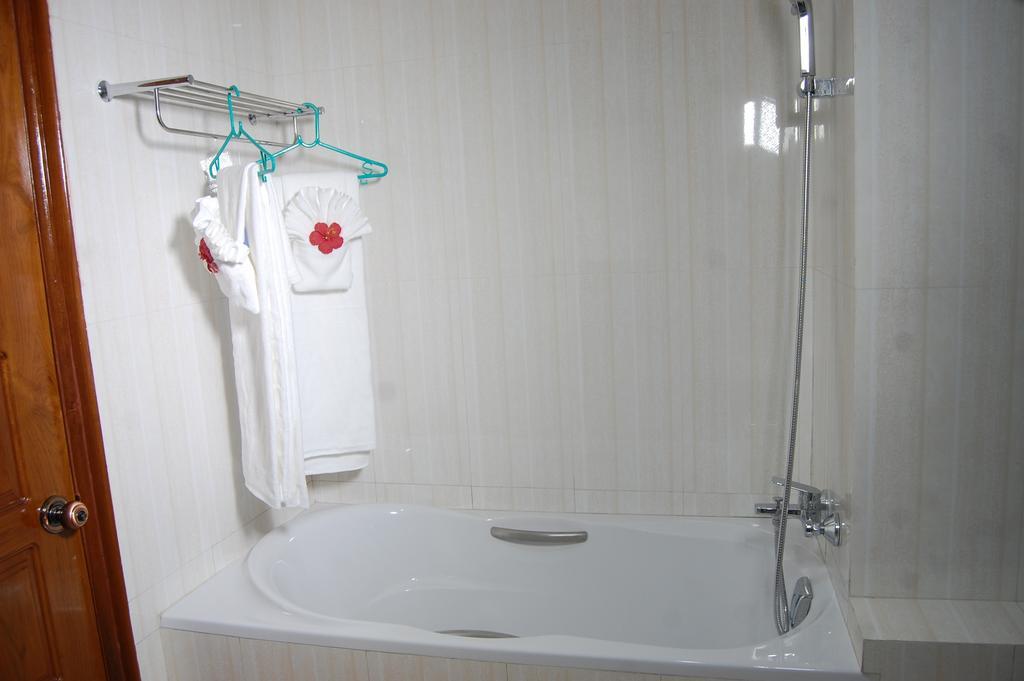 Su Tine San Royal Palace Hotel Bagan Phòng bức ảnh
