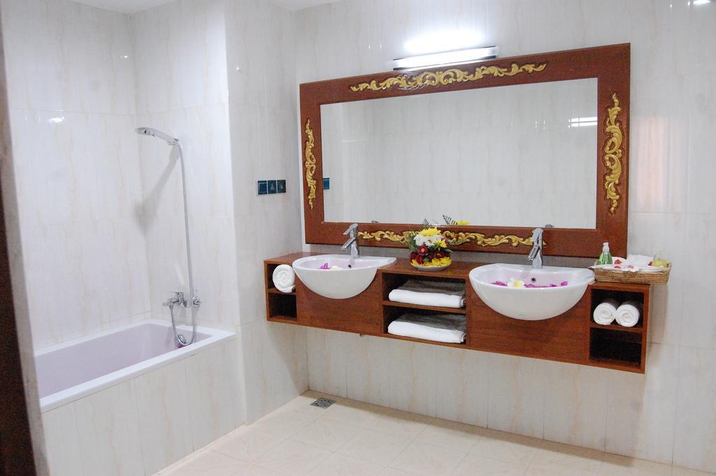 Su Tine San Royal Palace Hotel Bagan Phòng bức ảnh