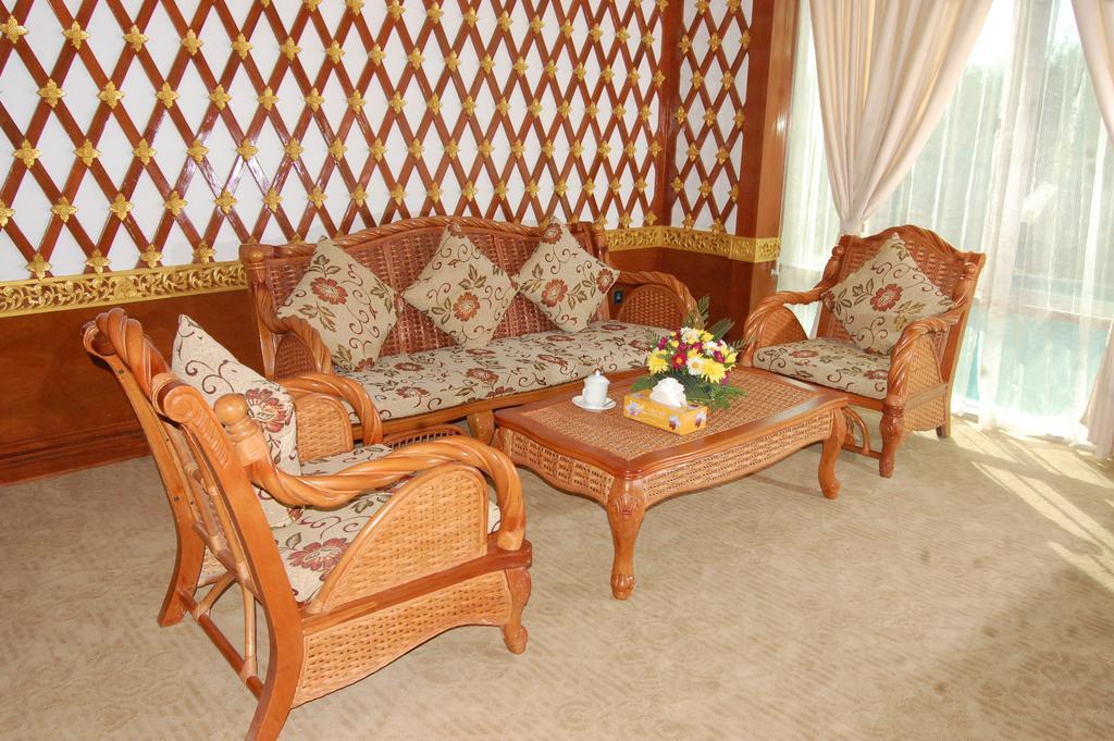 Su Tine San Royal Palace Hotel Bagan Phòng bức ảnh