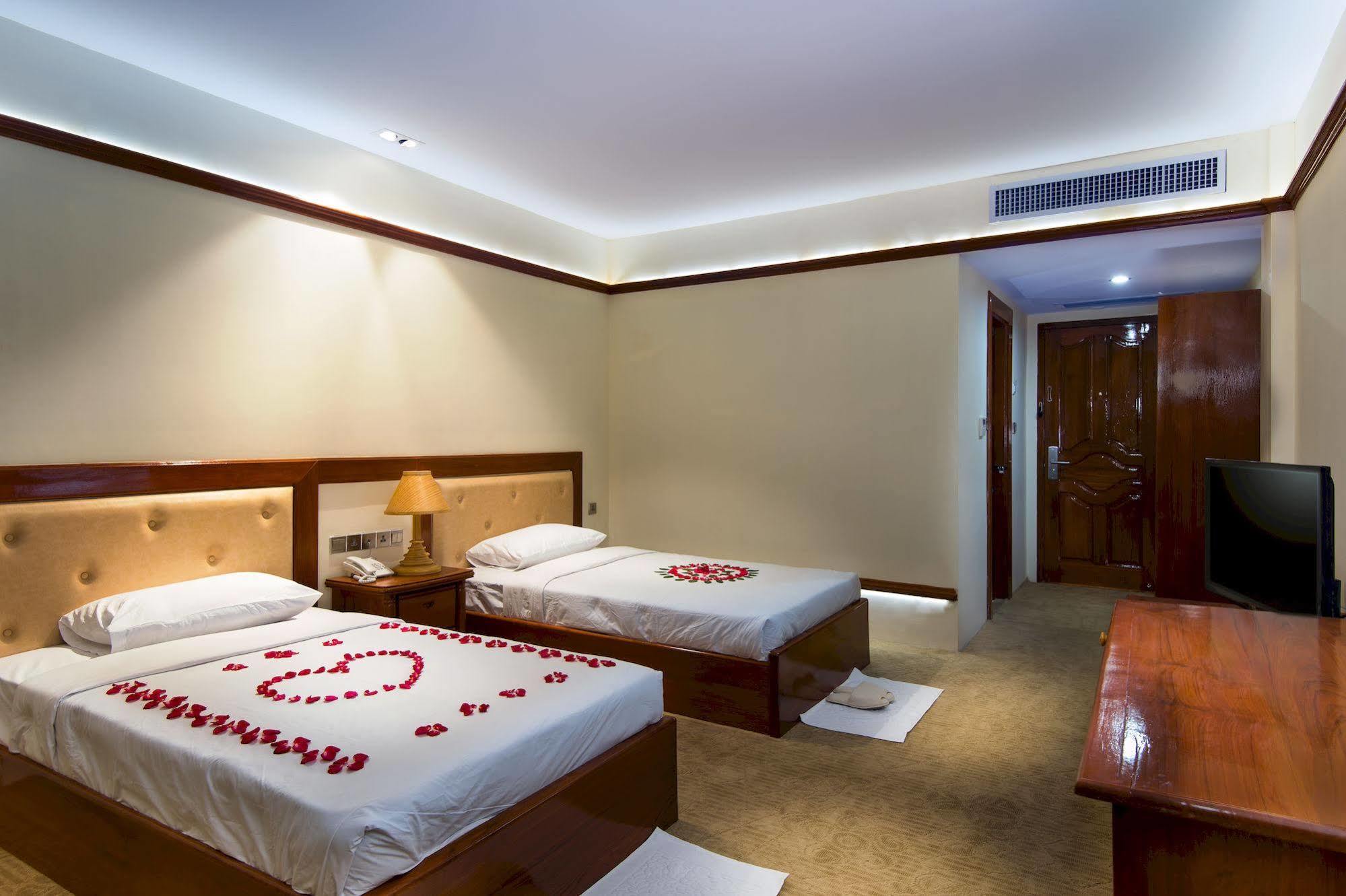 Su Tine San Royal Palace Hotel Bagan Ngoại thất bức ảnh